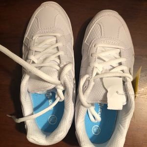 Girls tennis shoes size 11.5
